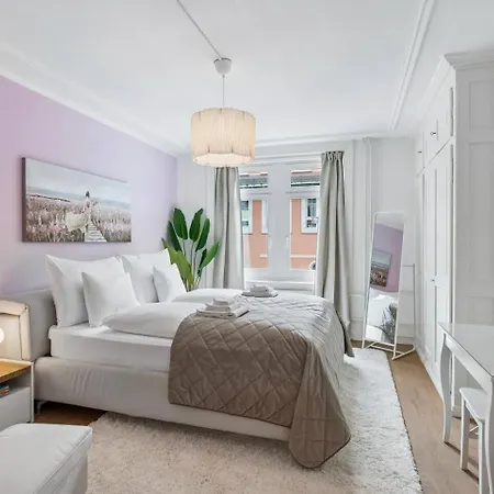 Appartamento Spacious With Balcony & Great Location Zurigo