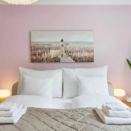 Spacious With Balcony & Great Location Appartamento *