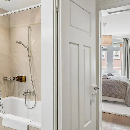 Spacious With Balcony & Great Location Zurigo